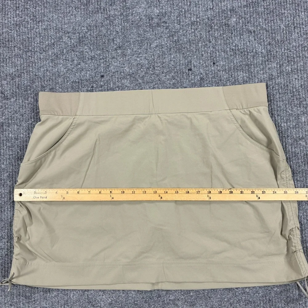 Columbia Omni-Shield Womens Skort 2X Beige Hiking Athletic Advanced Repellency
